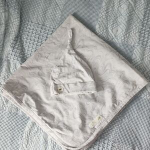 tentree Cream Baby Blanket and Hat Set